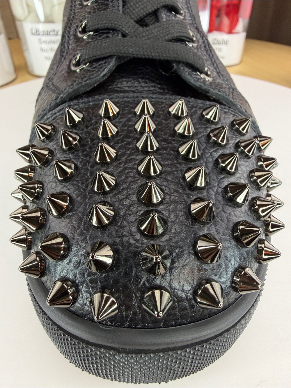 💥CHRISTIAN LOUBOUTIN - $1,045 MSRP Men's Lou Spikes High-Top Sneakers - SIZE 43 - Picture 3 of 17